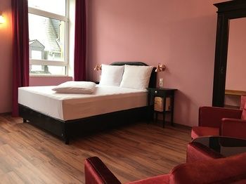 Smarthotel Mystique Self Check-In Бад-Гомбург-фор-дер-Гее Екстер'єр фото