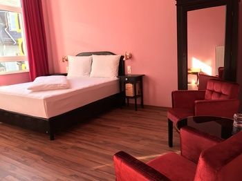 Smarthotel Mystique Self Check-In Бад-Гомбург-фор-дер-Гее Екстер'єр фото